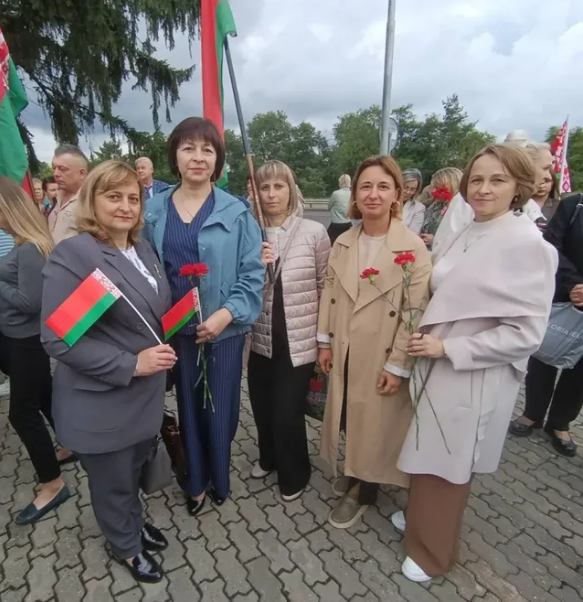 Торжественный митинг ко Дню народного единства прошел у подножия Кургана Славы