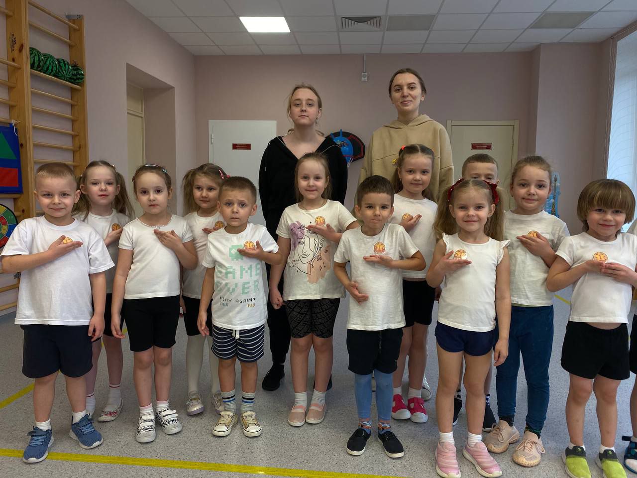  Студенты УО МГПУ имени И.П.Шамякина провели развлечение Веселые старты с детьми интегрированной группы №8  ГУО Детский сад №42 г.Мозыря